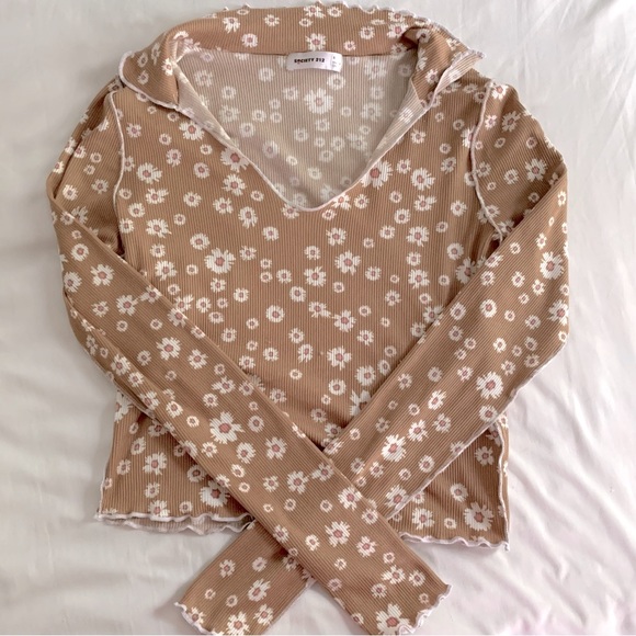Tops - Brown fall sweater